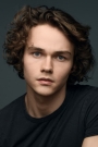 Levi Miller Film ve Dizileri